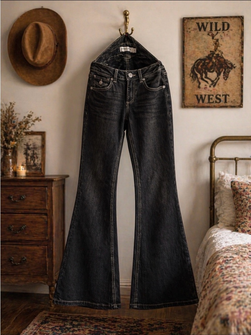 Garage Low Rise Flare Jeans Size 24 / 0 Y2K Black Wash Bootcut Vintage Style